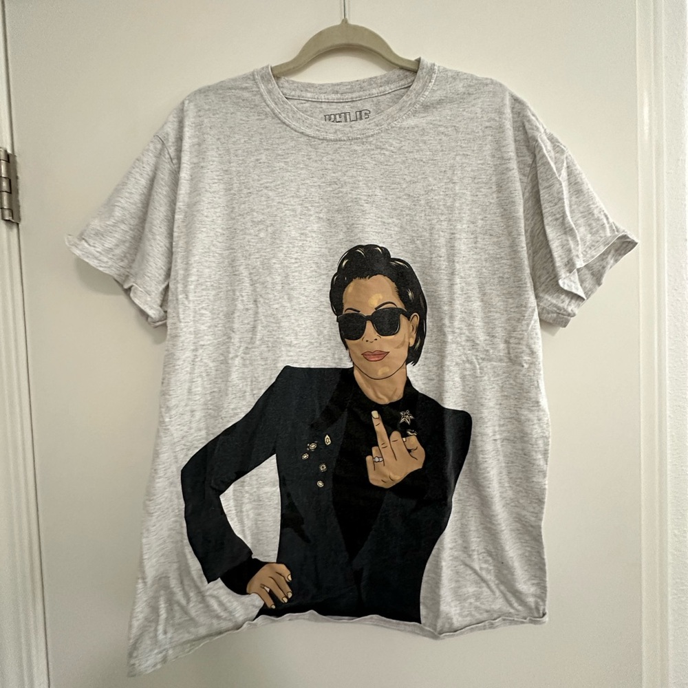 Kris Jenner Middle Finger Tee